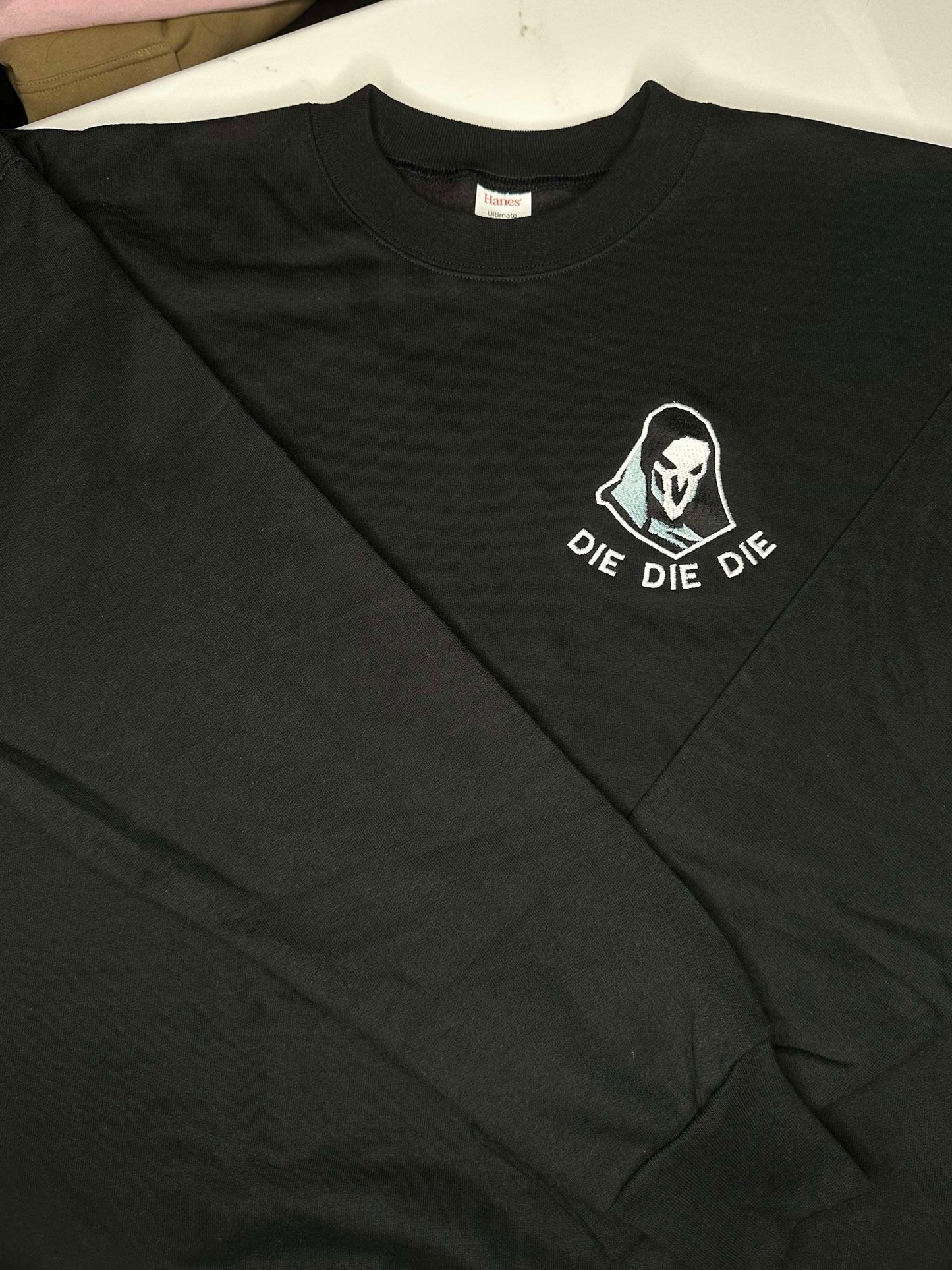 "Die Die Die!" Heavyweight Crewneck